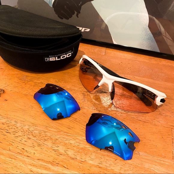 Bloc Eyewear Titan with extra set of lenses - Picture 2 of 5